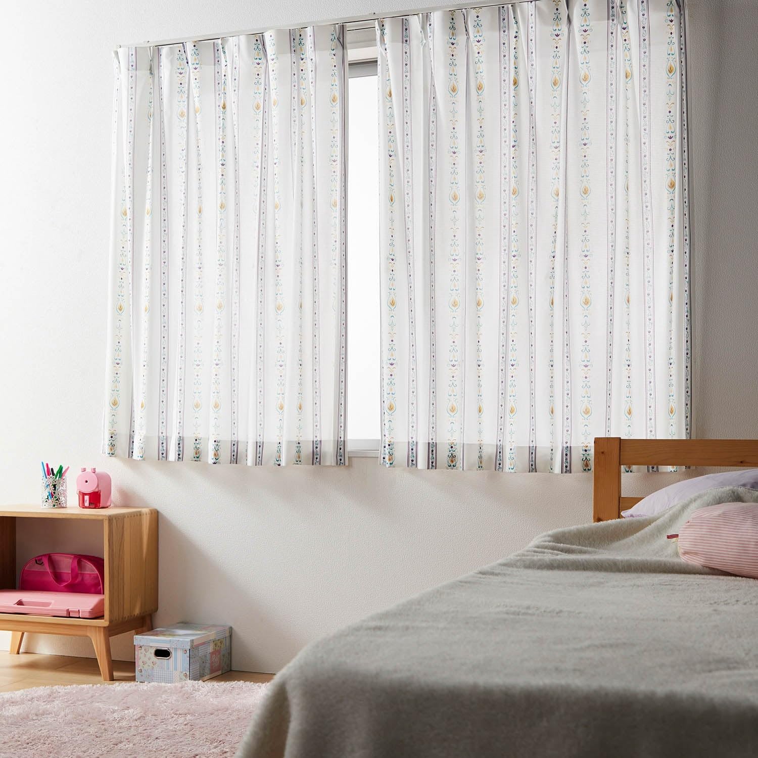 Amazon｜[ベルメゾン] ディズニー レースカーテン 洗える UVカット 遮